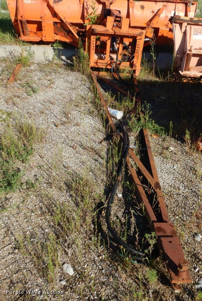 image for item FU9429 10'W snow plow