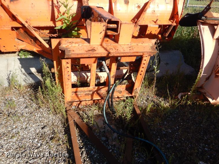 image for item FU9429 10'W snow plow