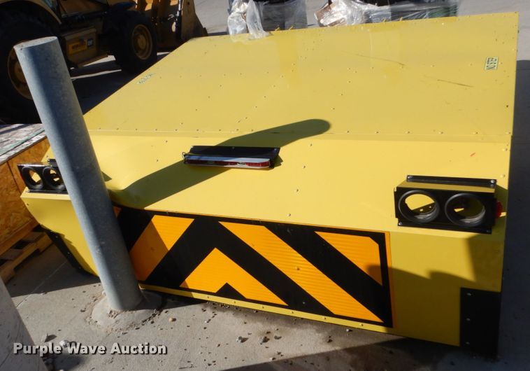 image for item FU9431 Barrier Systems crash attenuator