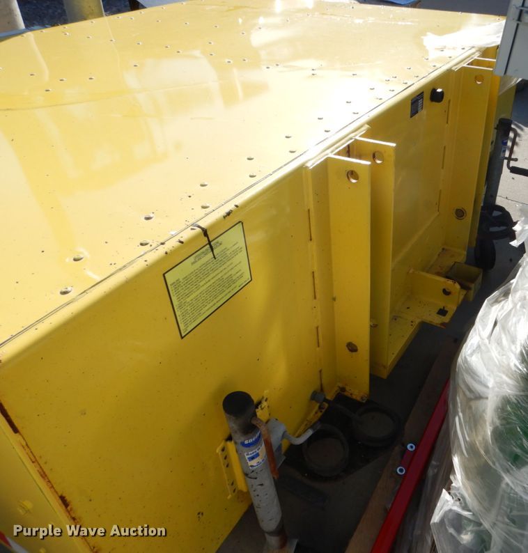 image for item FU9431 Barrier Systems crash attenuator