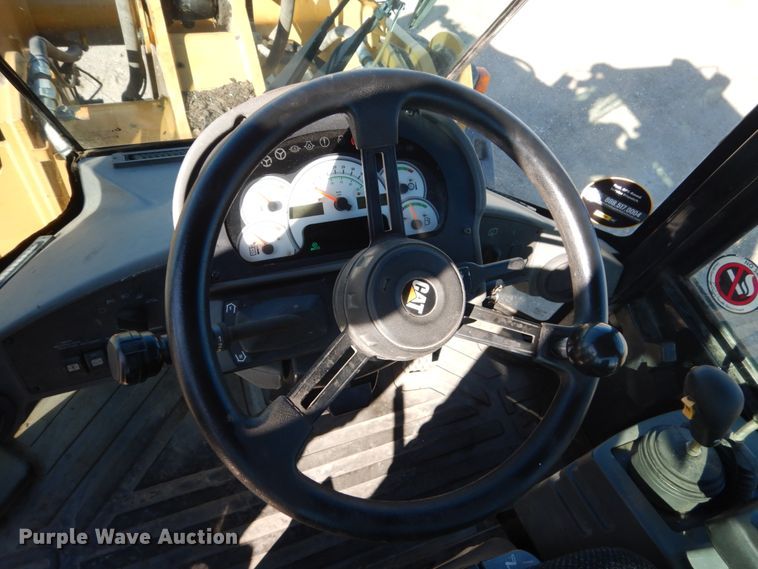 image for item FU9432 1997 Caterpillar 928G wheel loader