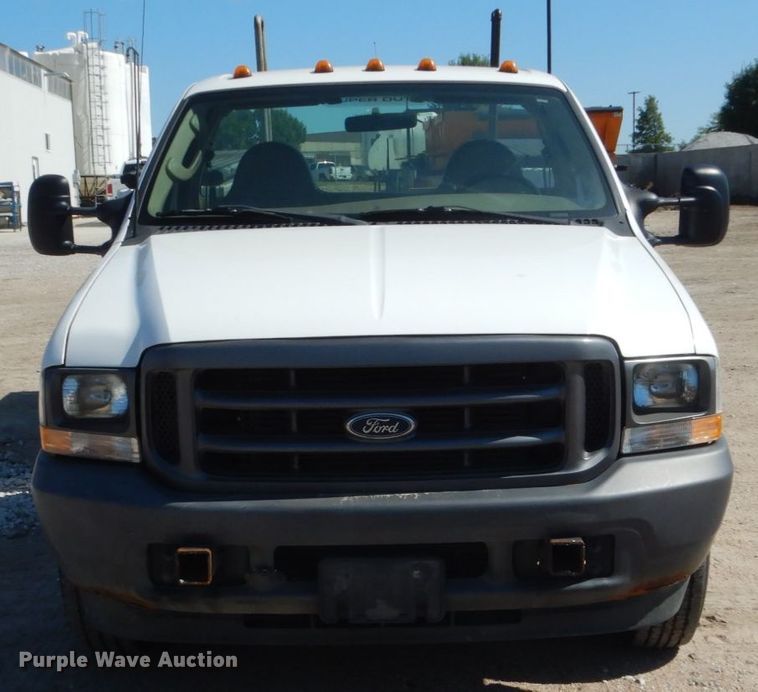 image for item FU9434 2003 Ford F350 Super Duty utility bed pickup truck