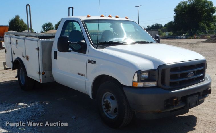 image for item FU9434 2003 Ford F350 Super Duty utility bed pickup truck