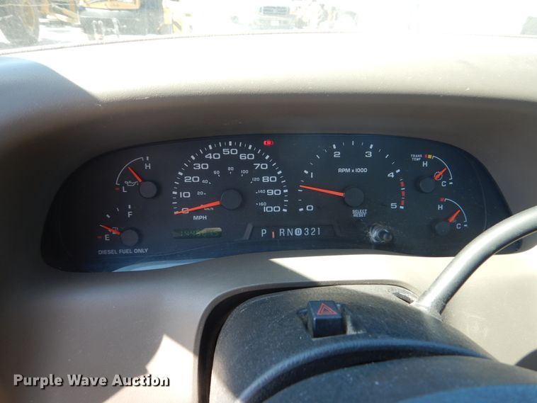 image for item FU9434 2003 Ford F350 Super Duty utility bed pickup truck