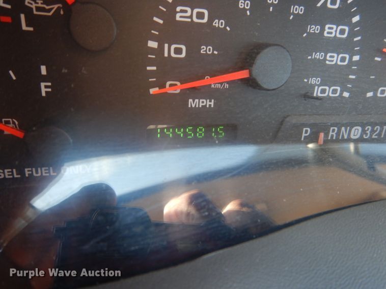 image for item FU9434 2003 Ford F350 Super Duty utility bed pickup truck