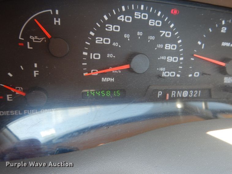 image for item FU9434 2003 Ford F350 Super Duty utility bed pickup truck