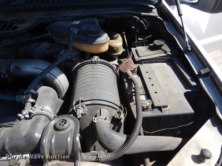 image for item FU9434 2003 Ford F350 Super Duty utility bed pickup truck