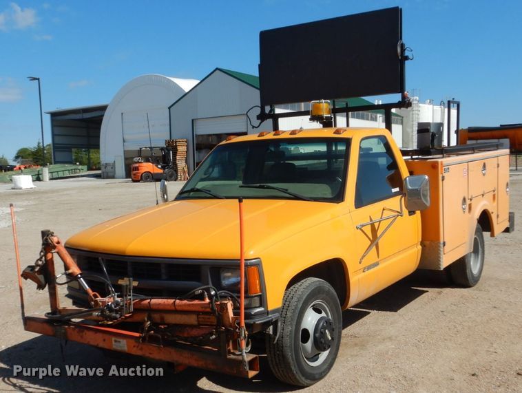 image for item FU9435 1998 Chevrolet C3500 utility bed pickup truck