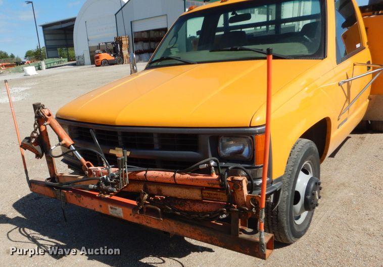 image for item FU9435 1998 Chevrolet C3500 utility bed pickup truck