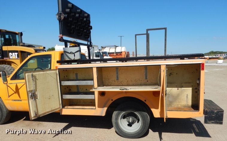 image for item FU9435 1998 Chevrolet C3500 utility bed pickup truck