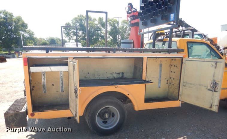 image for item FU9435 1998 Chevrolet C3500 utility bed pickup truck