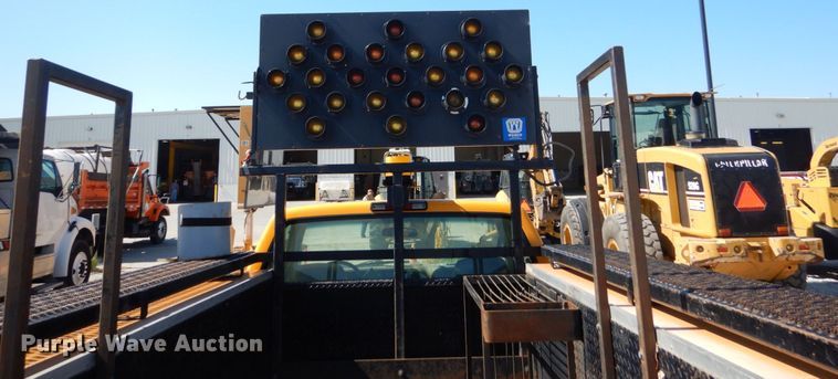 image for item FU9435 1998 Chevrolet C3500 utility bed pickup truck