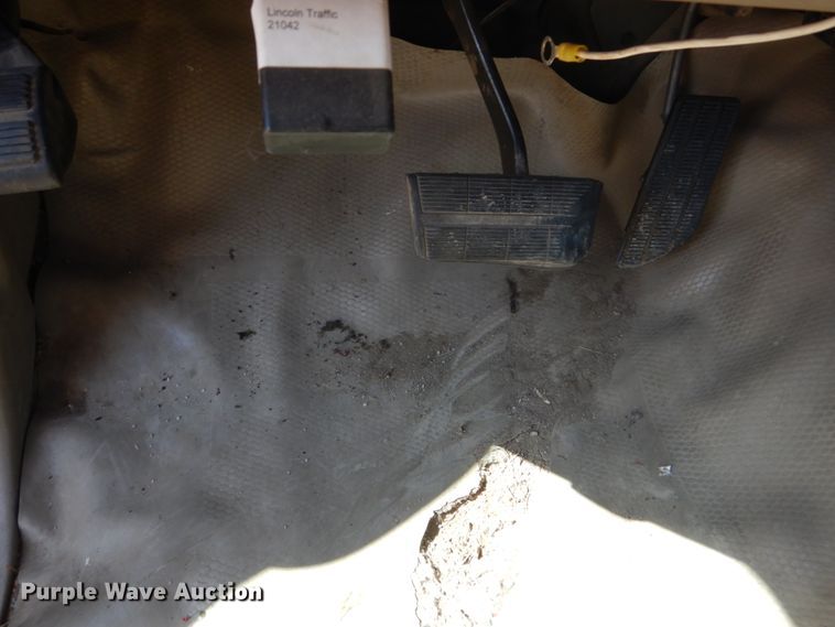 image for item FU9435 1998 Chevrolet C3500 utility bed pickup truck