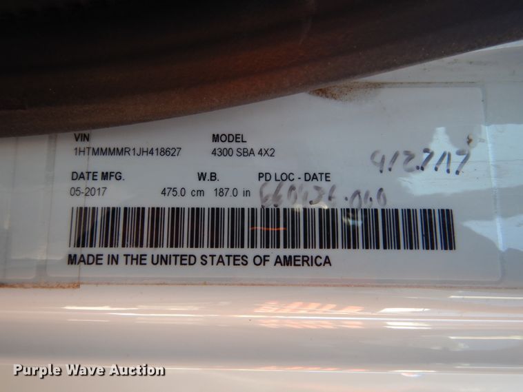 image for item FU9437 2018 International 4300 chipper truck