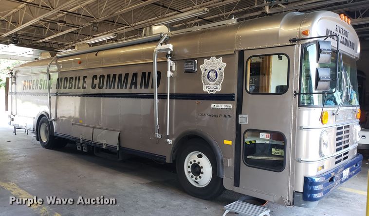 image for item FW9510 1972 International Blue Bird school bus