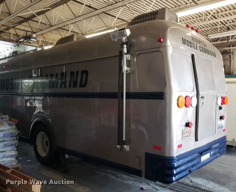 image for item FW9510 1972 International Blue Bird school bus