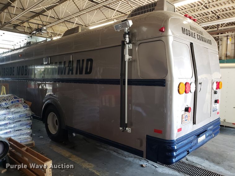 image for item FW9510 1972 International Blue Bird school bus