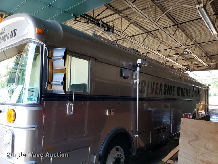 image for item FW9510 1972 International Blue Bird school bus