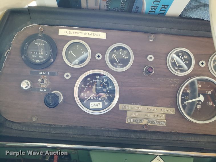 image for item FW9510 1972 International Blue Bird school bus