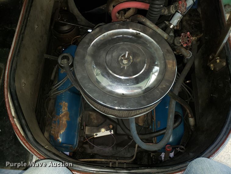 image for item FW9510 1972 International Blue Bird school bus