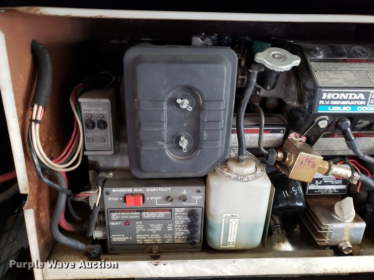 image for item FW9510 1972 International Blue Bird school bus