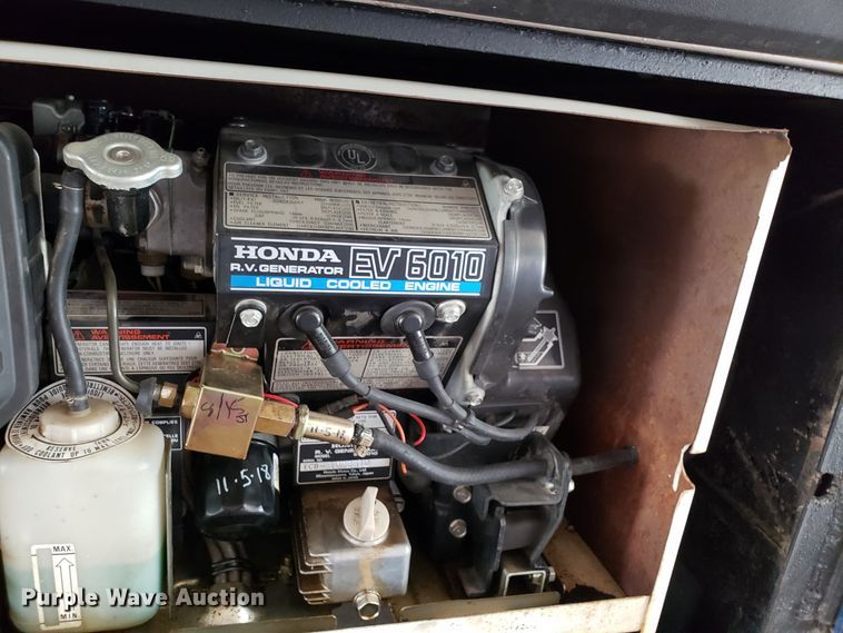 image for item FW9510 1972 International Blue Bird school bus