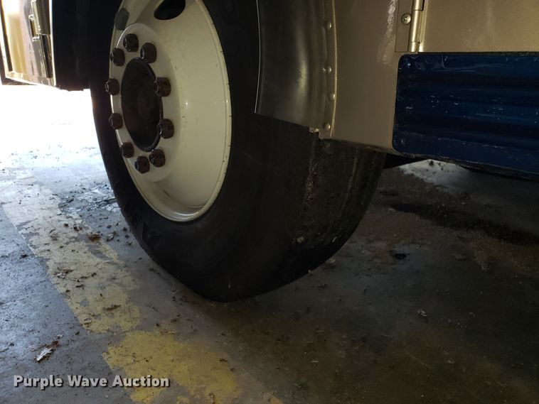 image for item FW9510 1972 International Blue Bird school bus