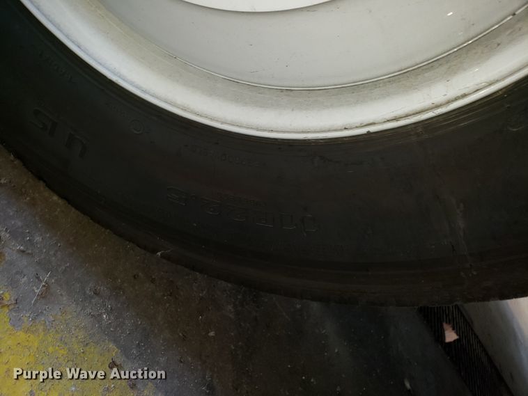 image for item FW9510 1972 International Blue Bird school bus