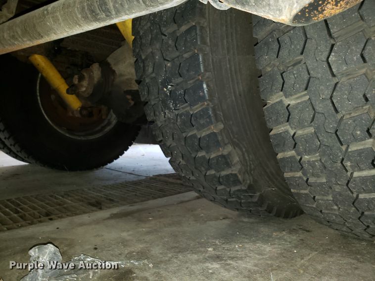 image for item FW9510 1972 International Blue Bird school bus