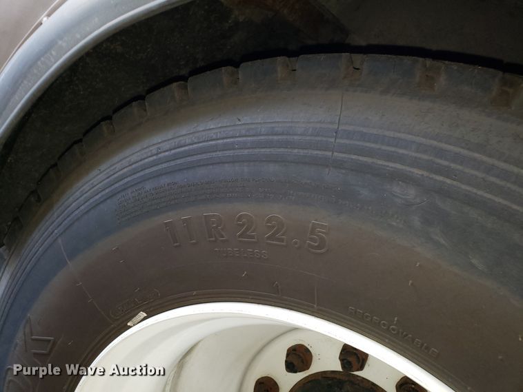 image for item FW9510 1972 International Blue Bird school bus