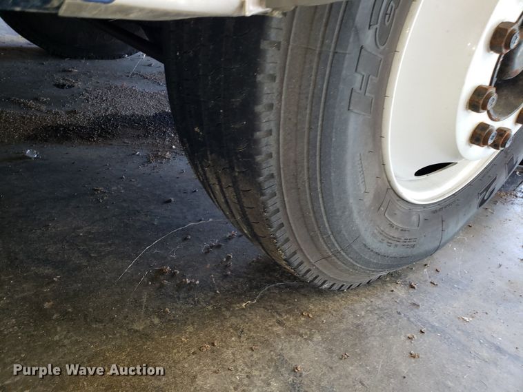 image for item FW9510 1972 International Blue Bird school bus