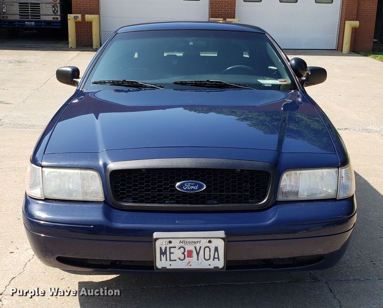 image for item FW9511 2008 Ford Crown Victoria Police Interceptor