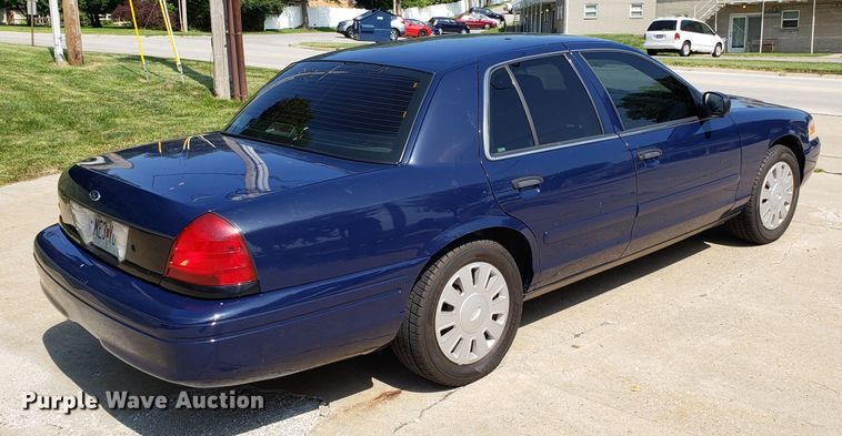 image for item FW9511 2008 Ford Crown Victoria Police Interceptor