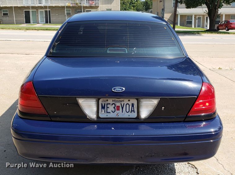 image for item FW9511 2008 Ford Crown Victoria Police Interceptor