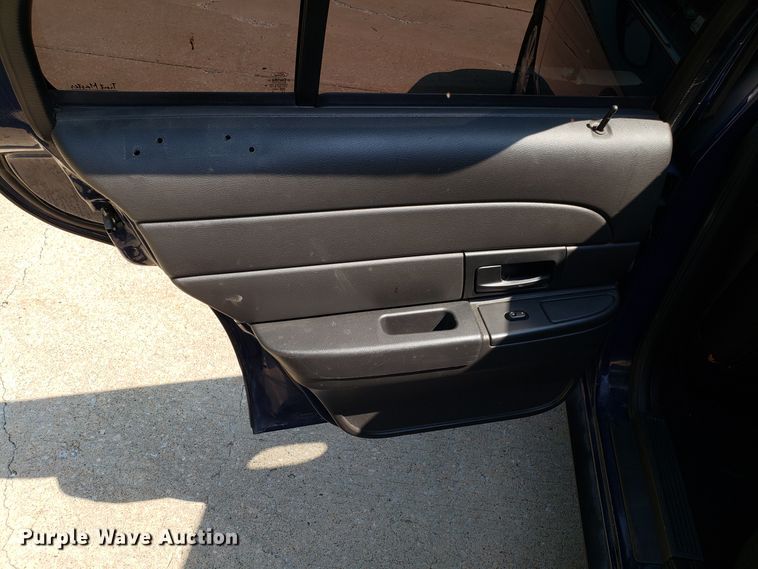 image for item FW9511 2008 Ford Crown Victoria Police Interceptor