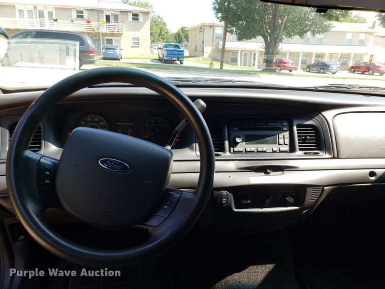 image for item FW9511 2008 Ford Crown Victoria Police Interceptor