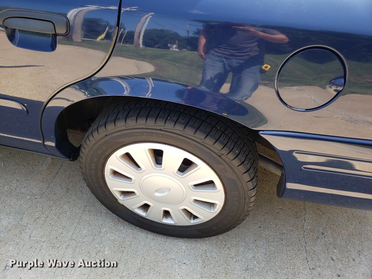 image for item FW9511 2008 Ford Crown Victoria Police Interceptor