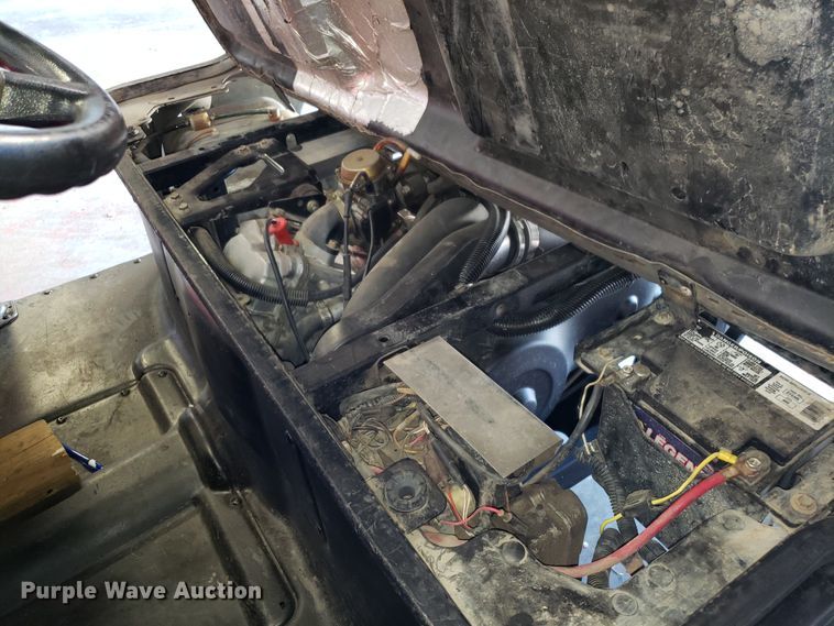 image for item FW9512 2000 Polaris utility vehicle