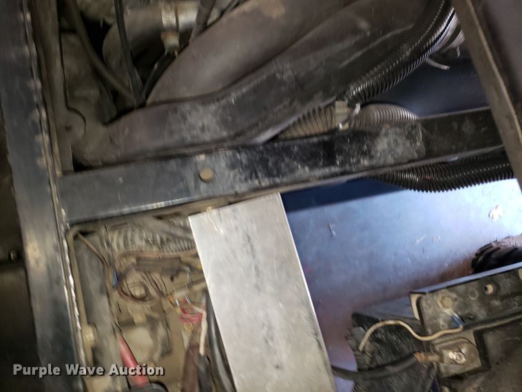 image for item FW9512 2000 Polaris utility vehicle