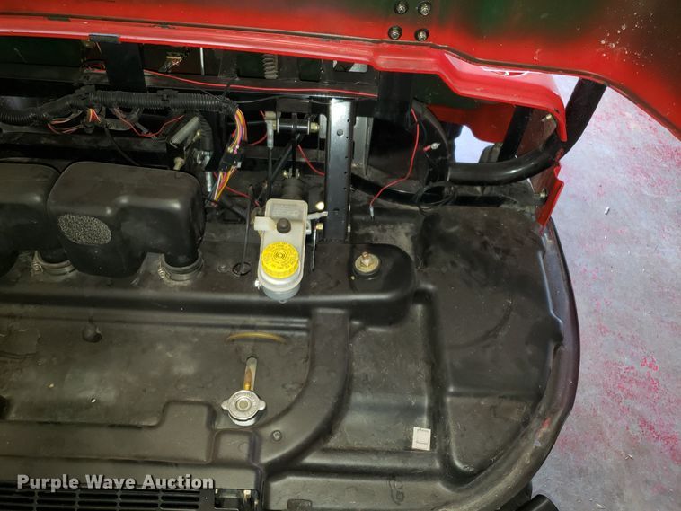 image for item FW9512 2000 Polaris utility vehicle