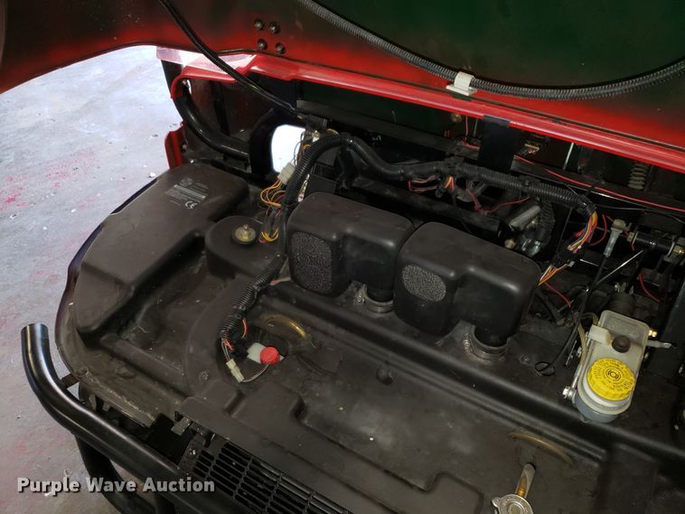 image for item FW9512 2000 Polaris utility vehicle