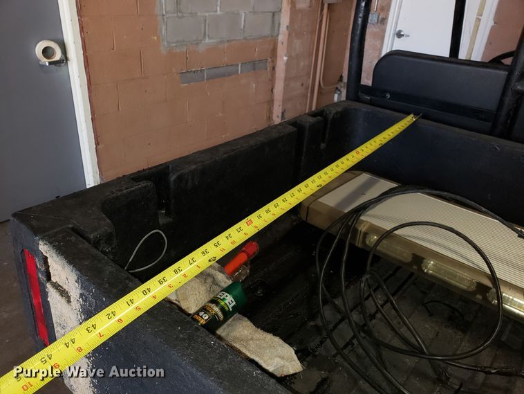 image for item FW9512 2000 Polaris utility vehicle