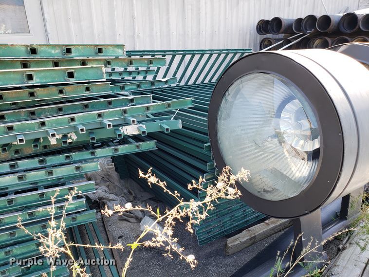 image for item FW9514 Approximately 200 aluminum fencing panels