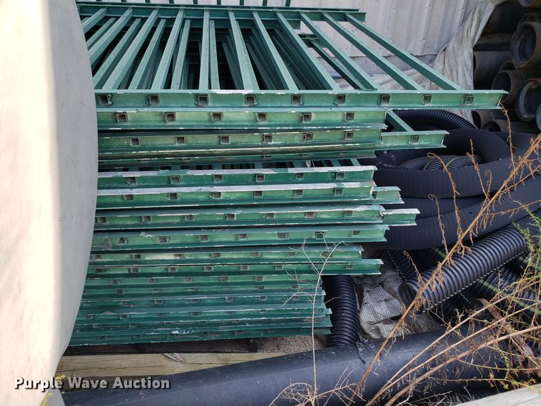 image for item FW9514 Approximately 200 aluminum fencing panels