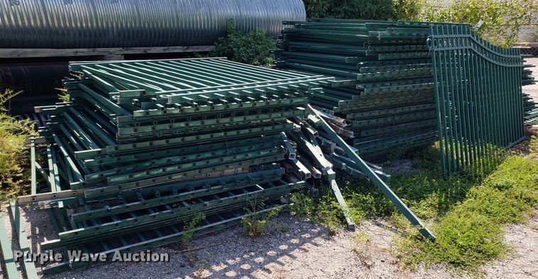 image for item FW9514 Approximately 200 aluminum fencing panels