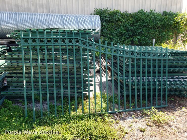 image for item FW9514 Approximately 200 aluminum fencing panels