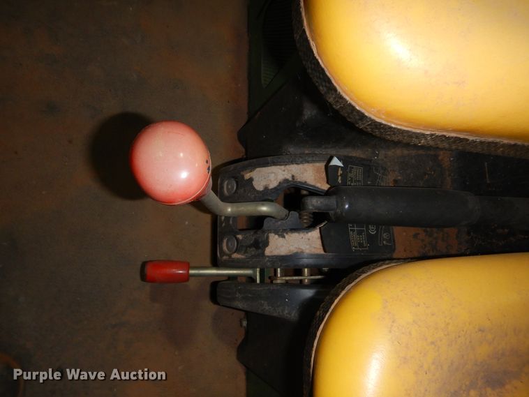 image for item FX9268 2001 John Deere Gator utility vehicle