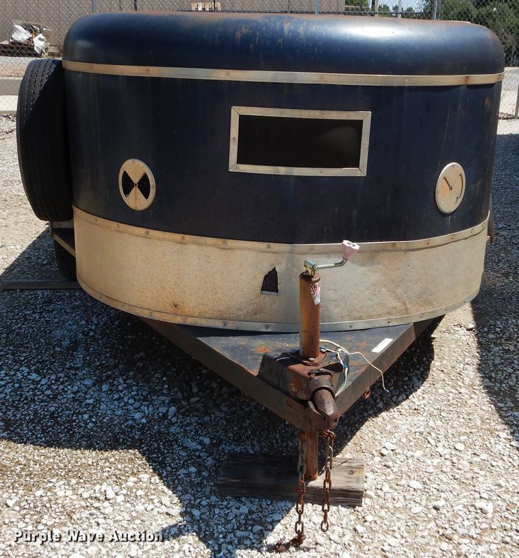image for item FX9271 Shop built livestock trailer