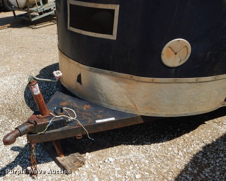 image for item FX9271 Shop built livestock trailer