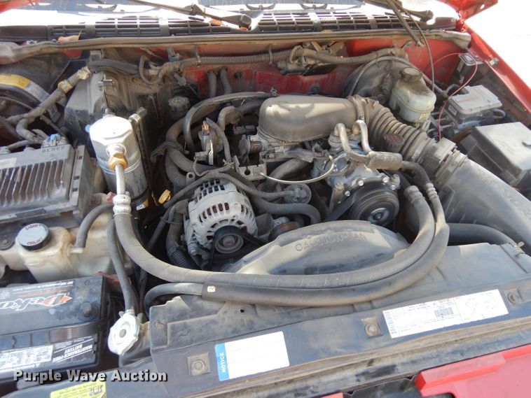 image for item GG9117 2000 GMC Sonoma Ext. Cab pickup truck